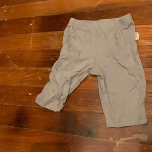 I am selling 3 pares of tites and 1 pare of shorts